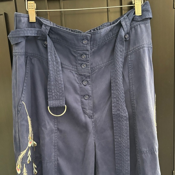 Johnny Was Emike Belted wide leg Navy Pants with Floral Embroidery NWOT - Picture 8 of 8